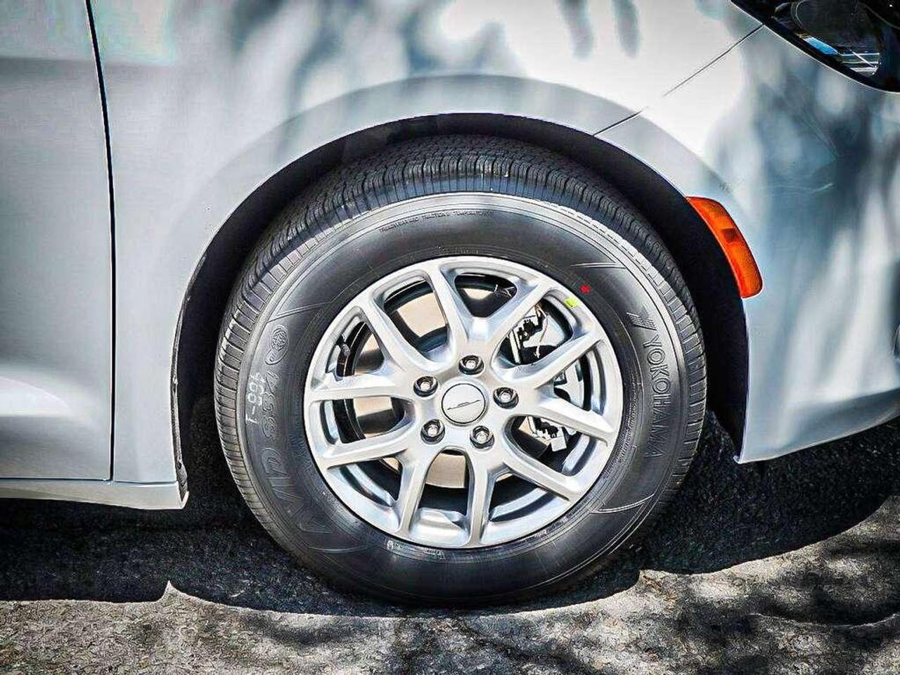 2027 Chrysler Grand Caravan  Photo