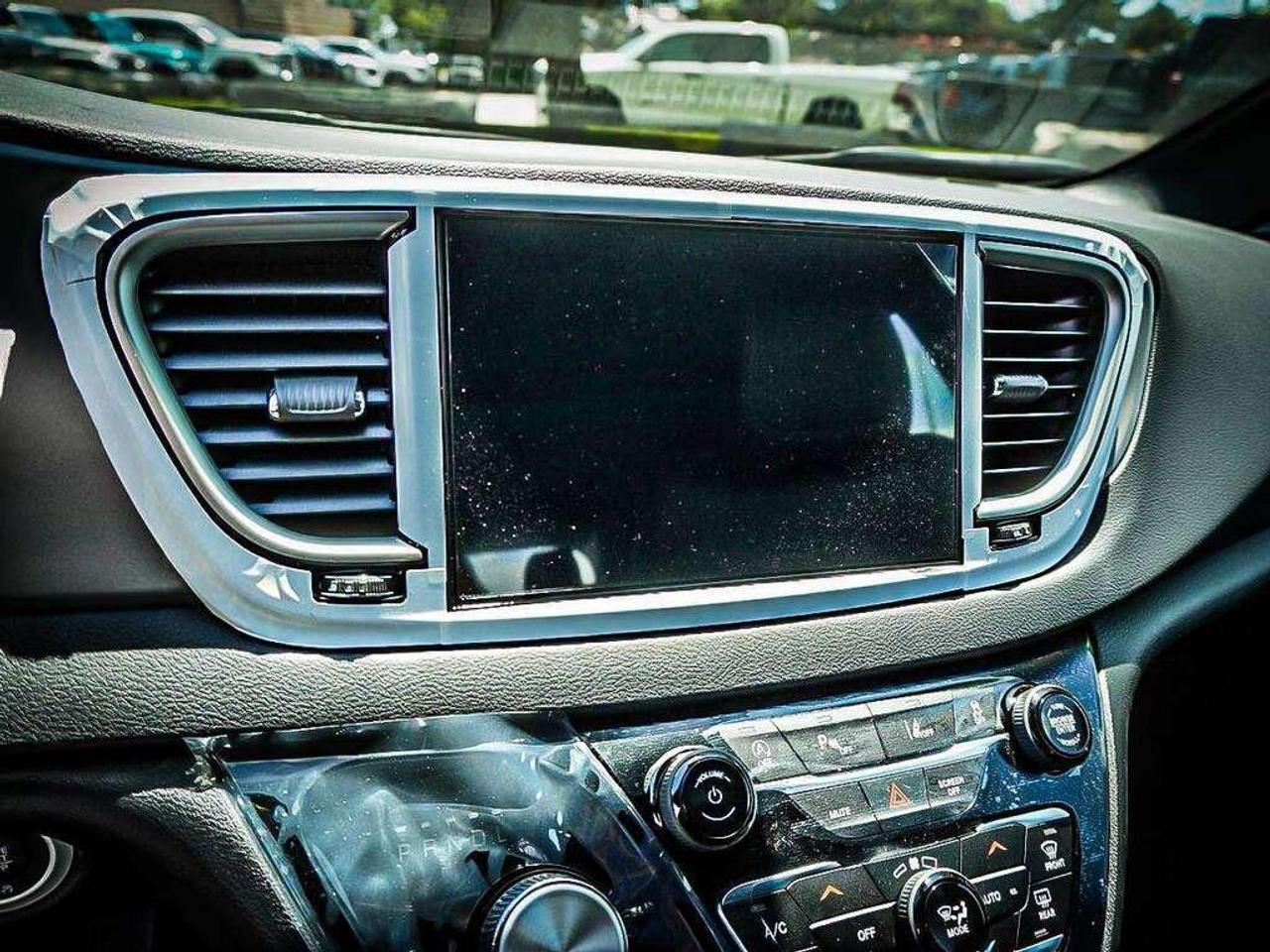 2027 Chrysler Grand Caravan  Photo