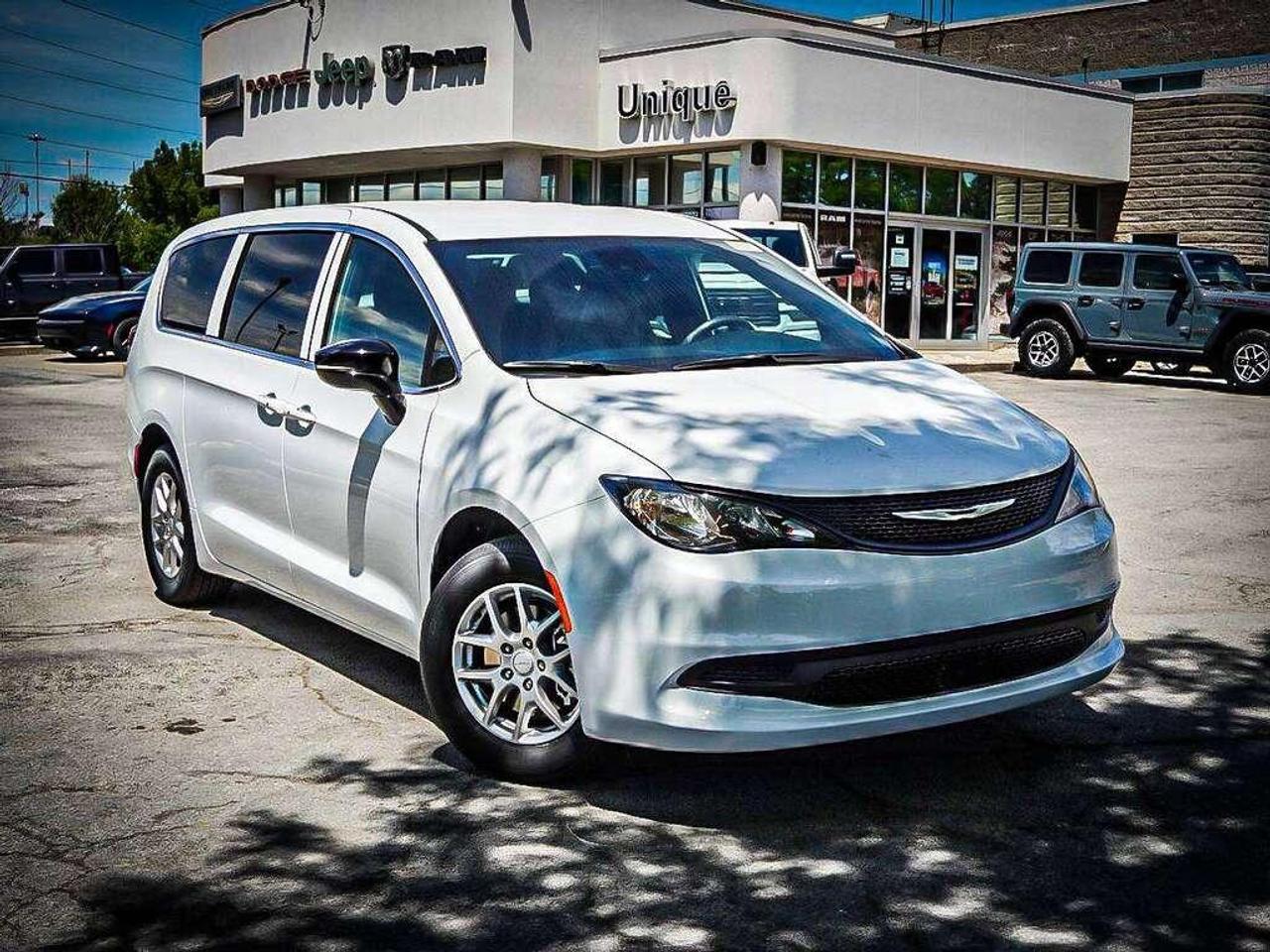 2027 Chrysler Grand Caravan  Photo