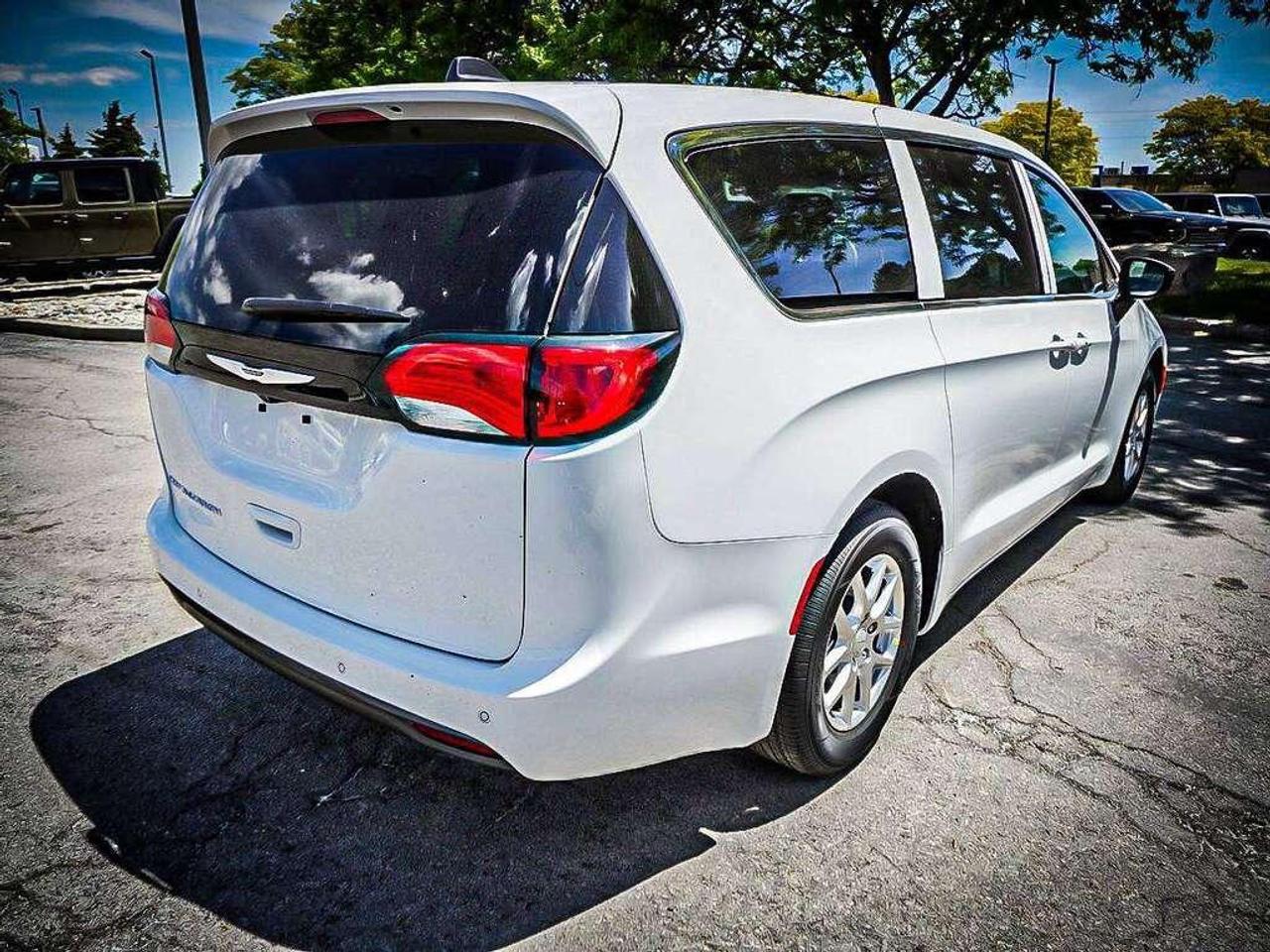 2027 Chrysler Grand Caravan  Photo
