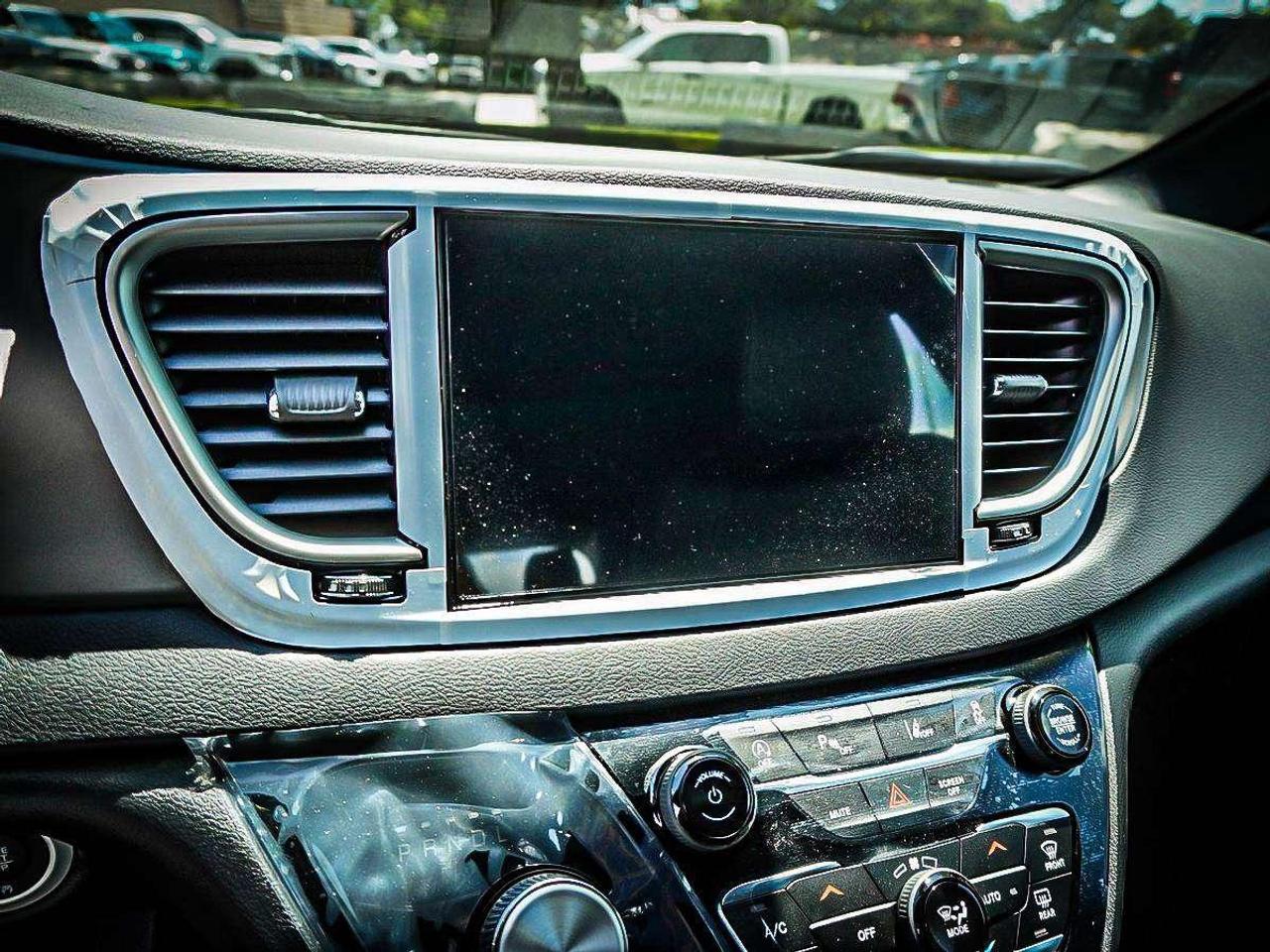 2027 Chrysler Grand Caravan  Photo