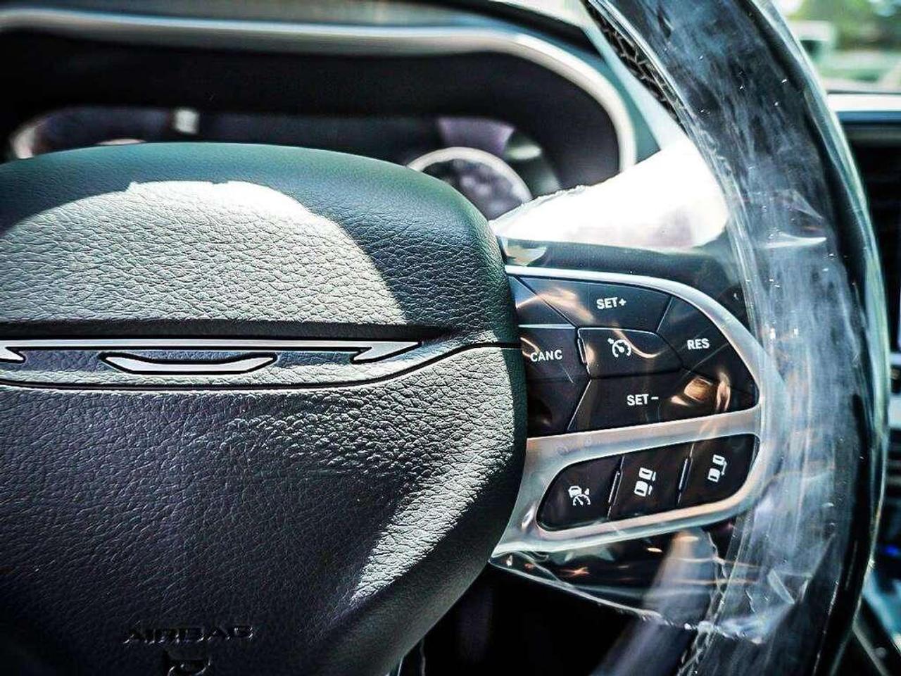 2027 Chrysler Pacifica  Photo