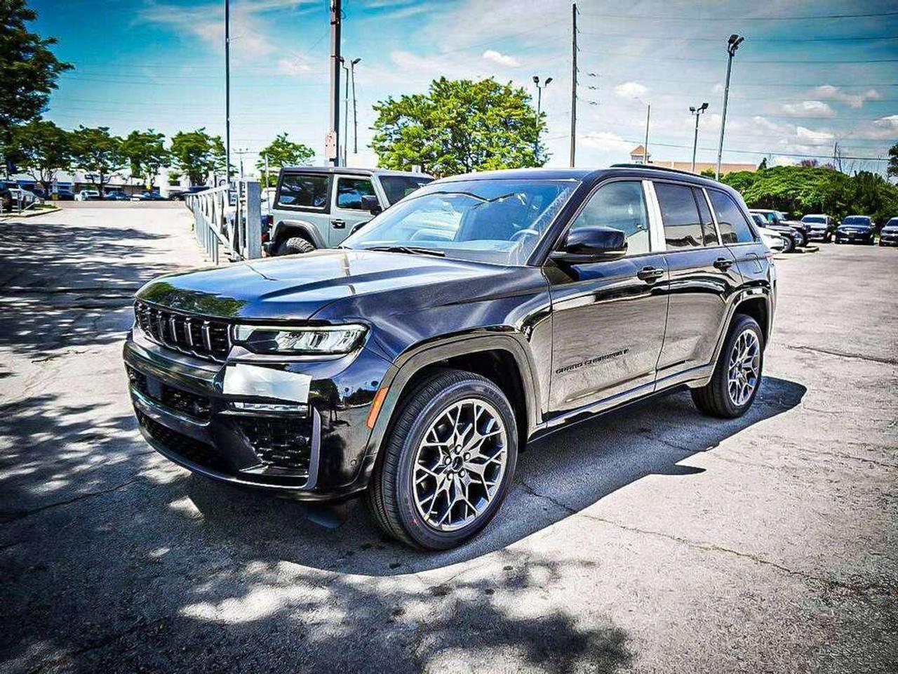 2026 Jeep Grand Cherokee  Photo4