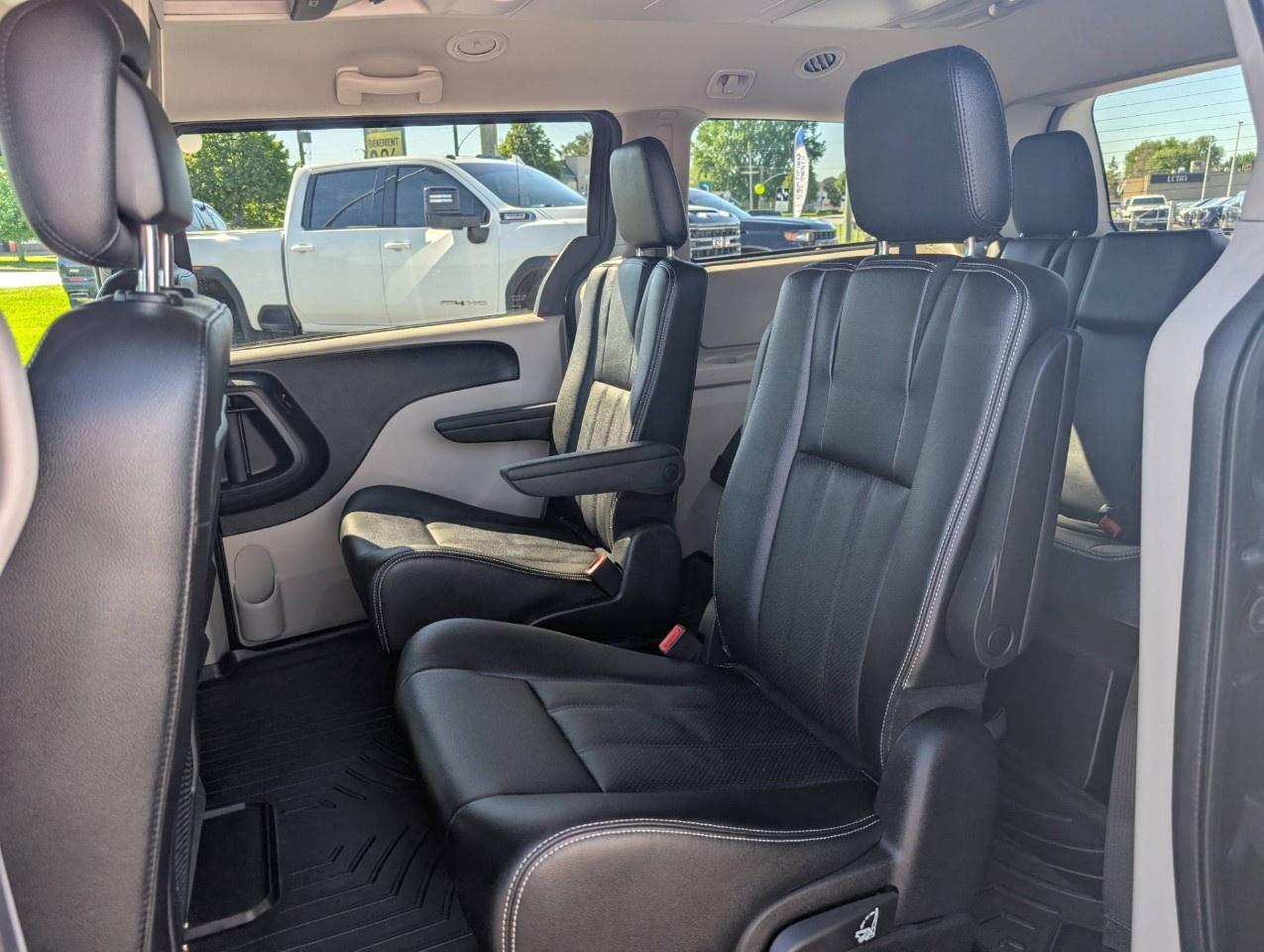 2019 Dodge Grand Caravan CREW PLUS 2WD Photo
