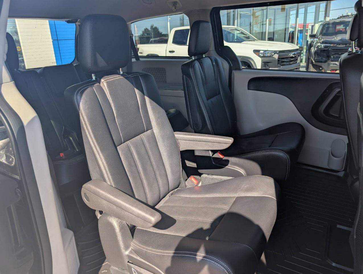 2019 Dodge Grand Caravan CREW PLUS 2WD Photo