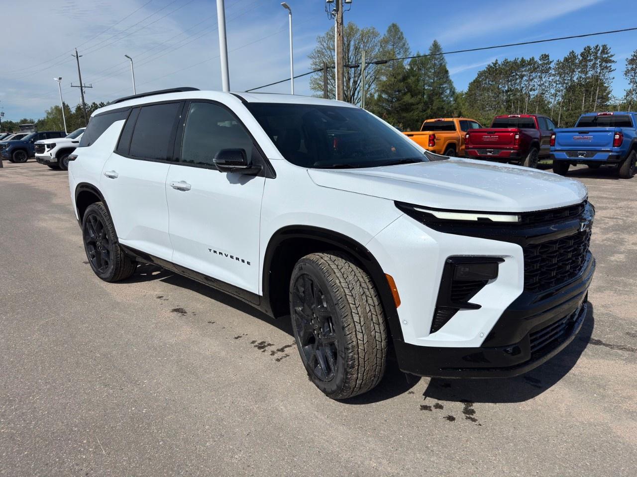 2026 Chevrolet Traverse AWD 4dr RS Photo2