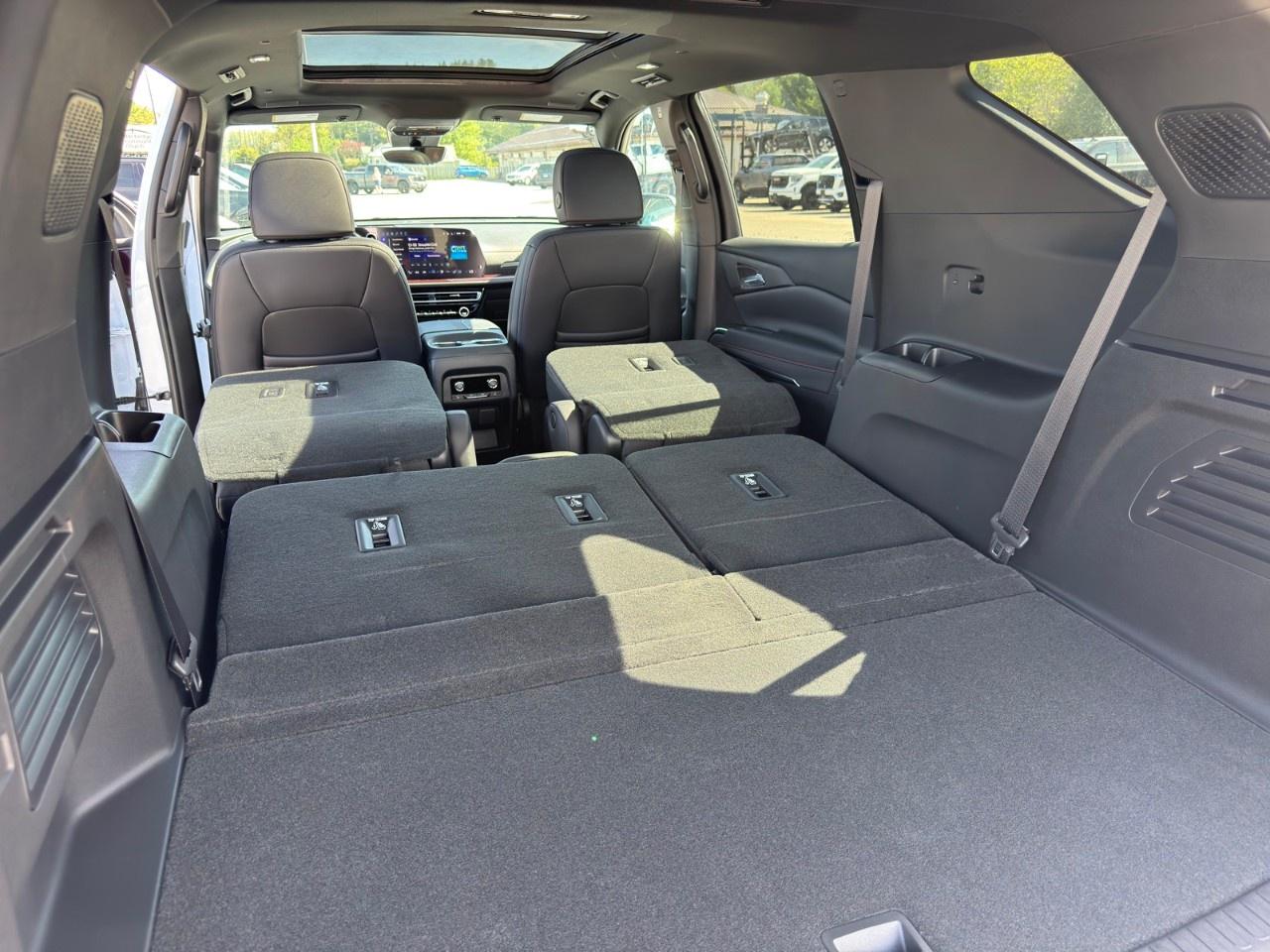 2026 Chevrolet Traverse AWD 4dr RS Photo