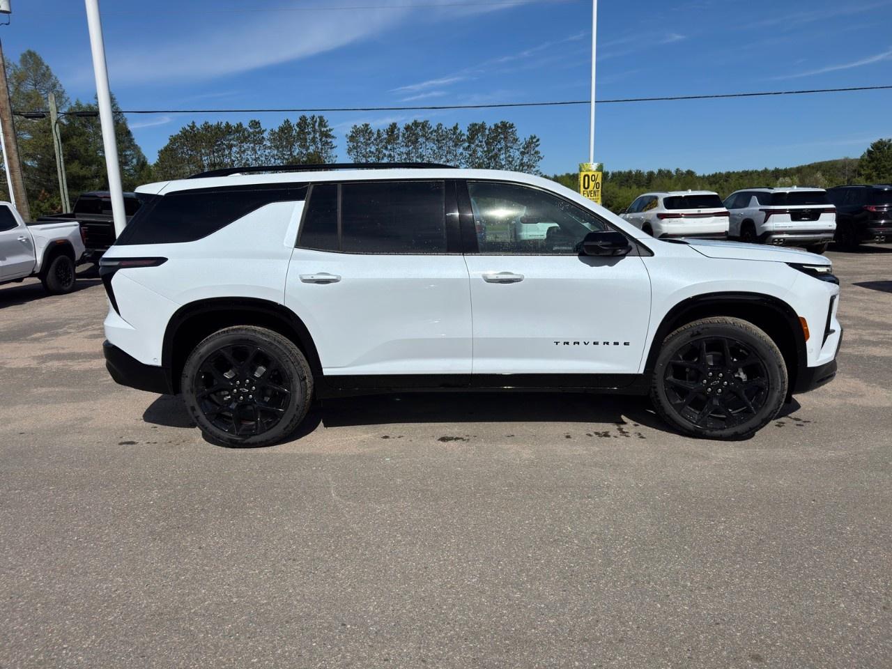 2026 Chevrolet Traverse AWD 4dr RS Photo