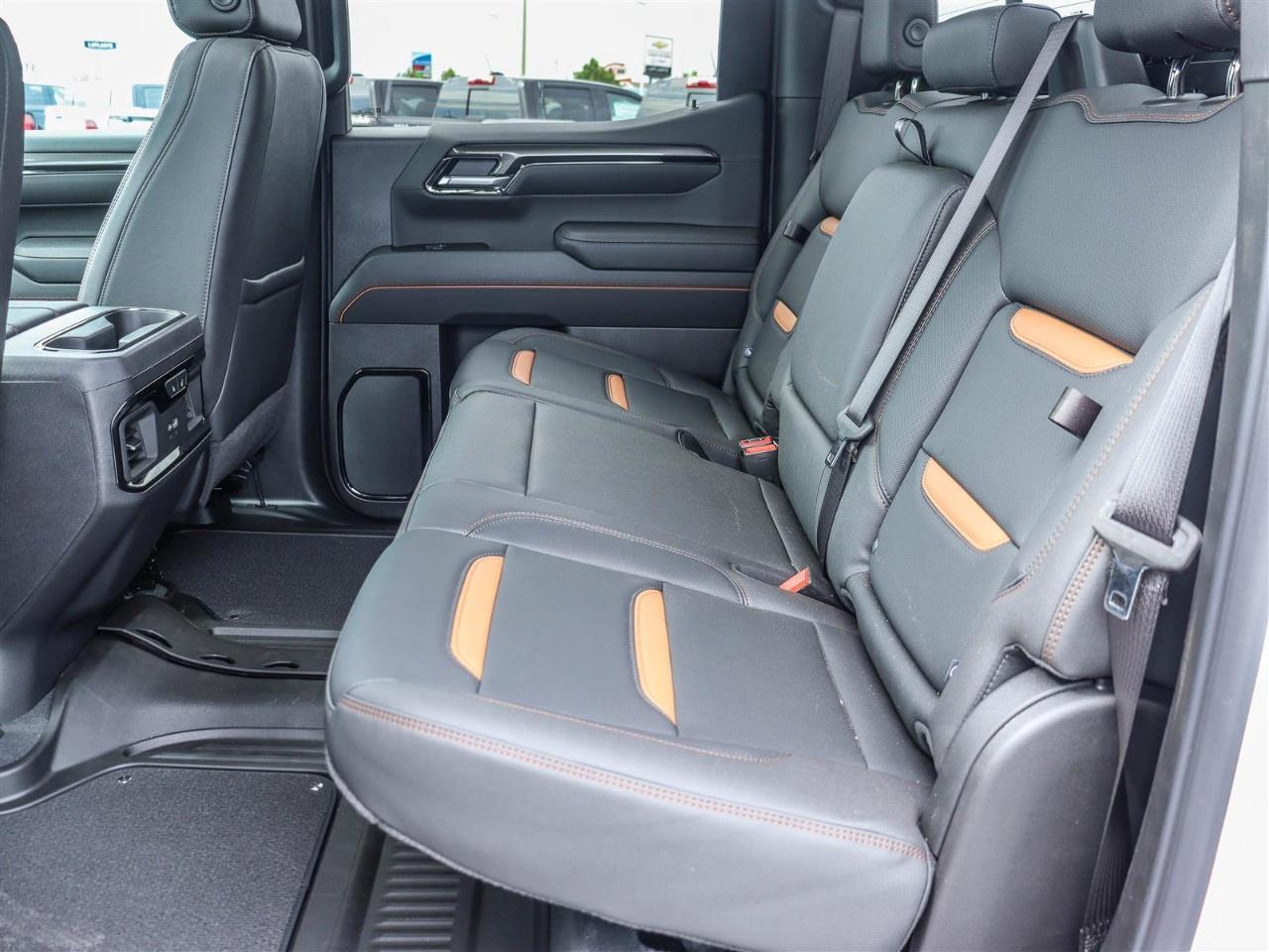 2026 GMC Sierra 1500 Crew Cab Short Box 4-Wheel Drive AT4 Photo