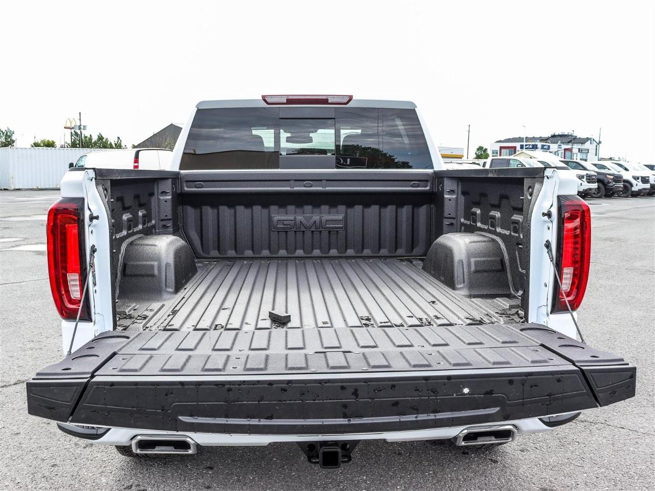 2026 GMC Sierra 1500 Crew Cab Short Box 4-Wheel Drive AT4 Photo