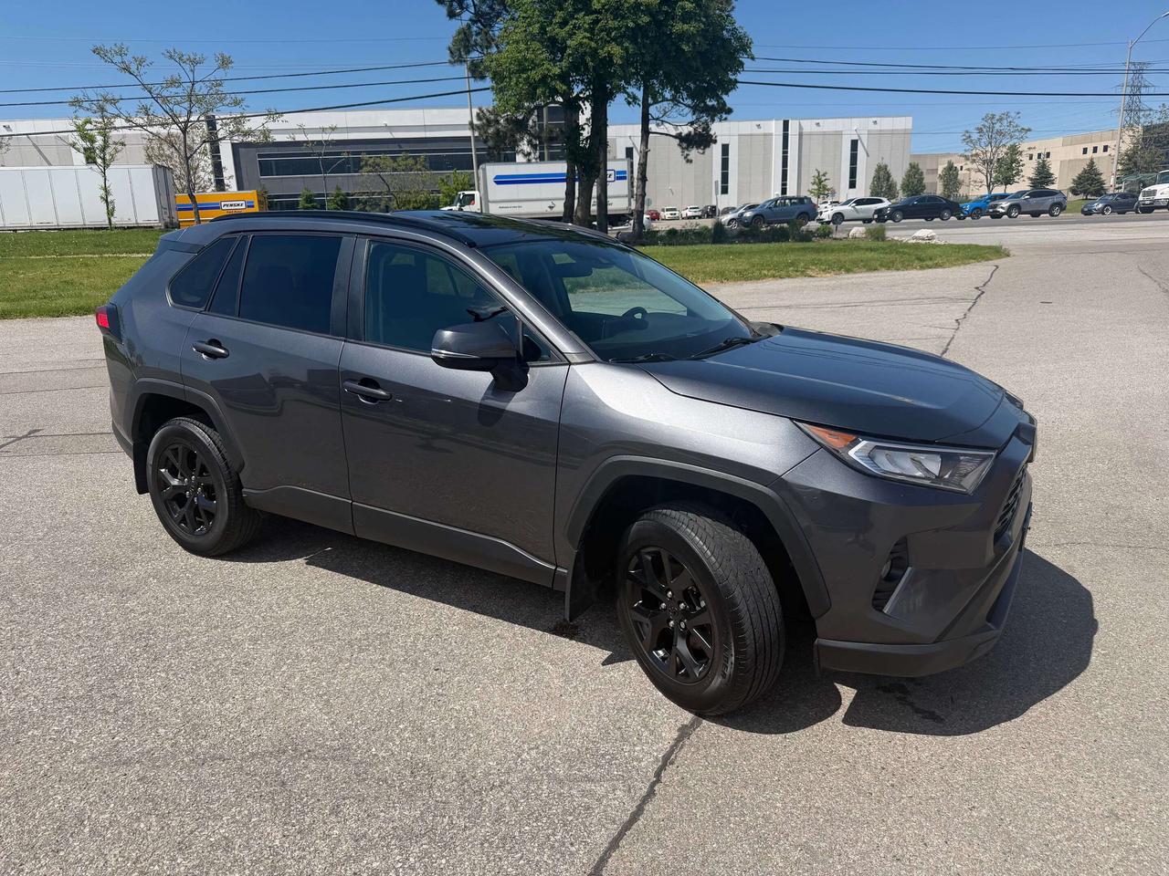 2021 Toyota RAV4 XLE AWD SUNROOF CLEAN CARFAX CERTIFIED Photo