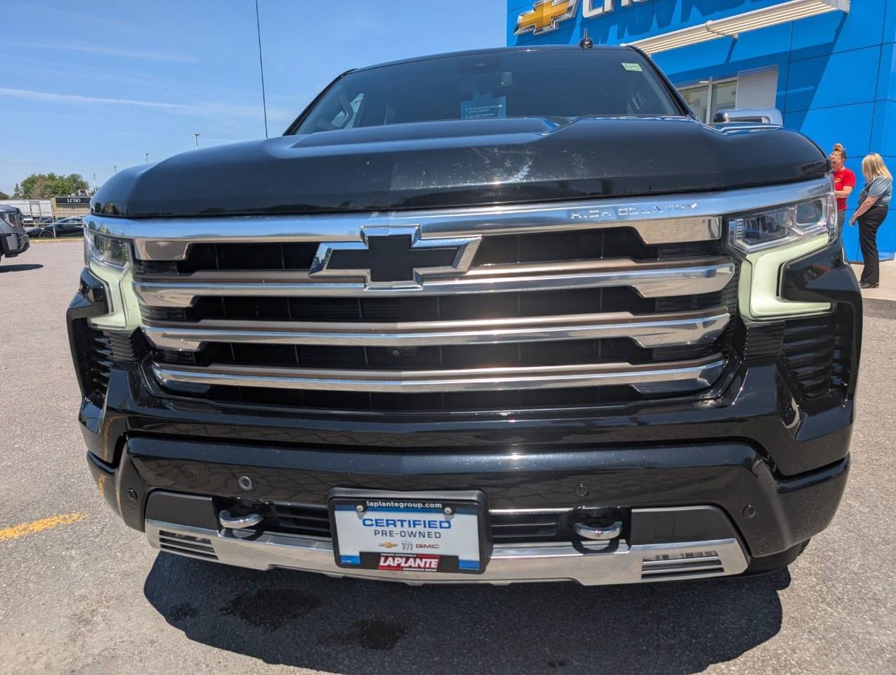 2022 Chevrolet Silverado 1500 Crew Cab Short Box 4-Wheel Drive High Country Photo