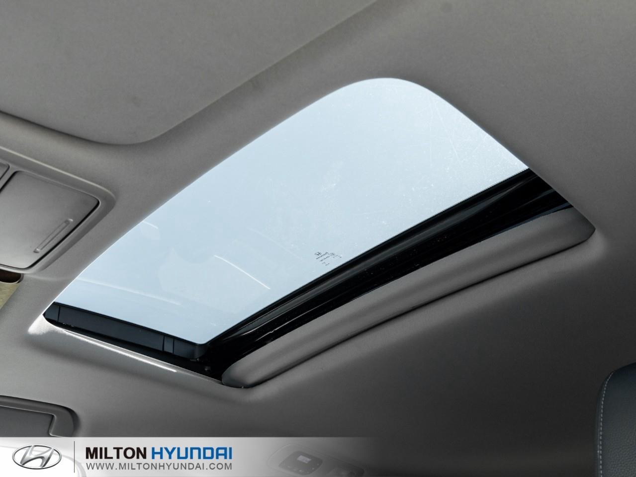 2023 Honda Odyssey EX-L Passenger Van Photo