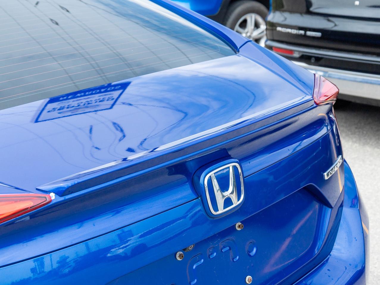 2020 Honda Civic Touring 4dr Sedan Photo