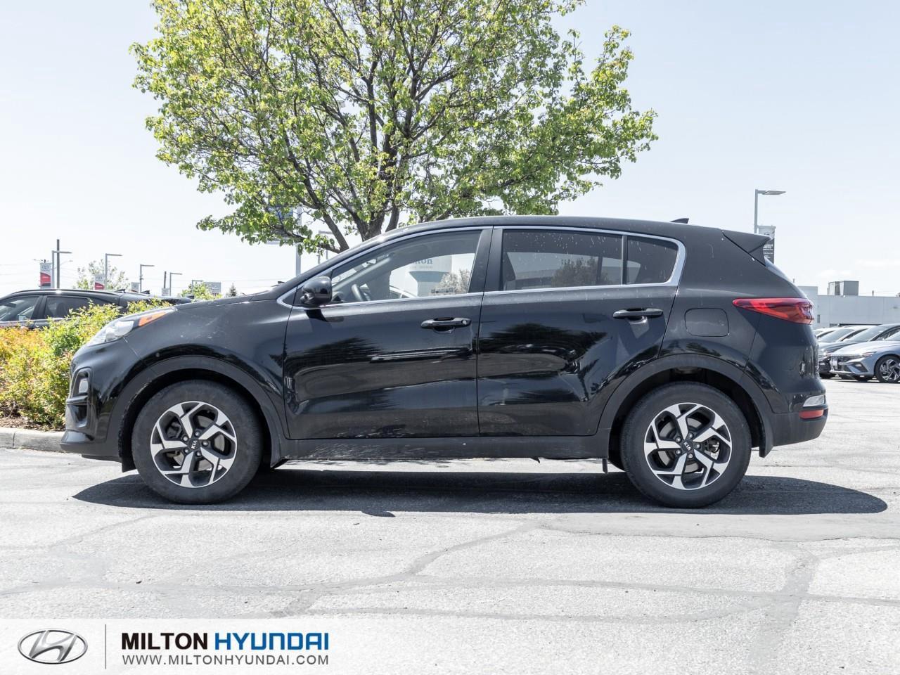 2022 Kia Sportage LX 4dr Front-wheel Drive Photo2