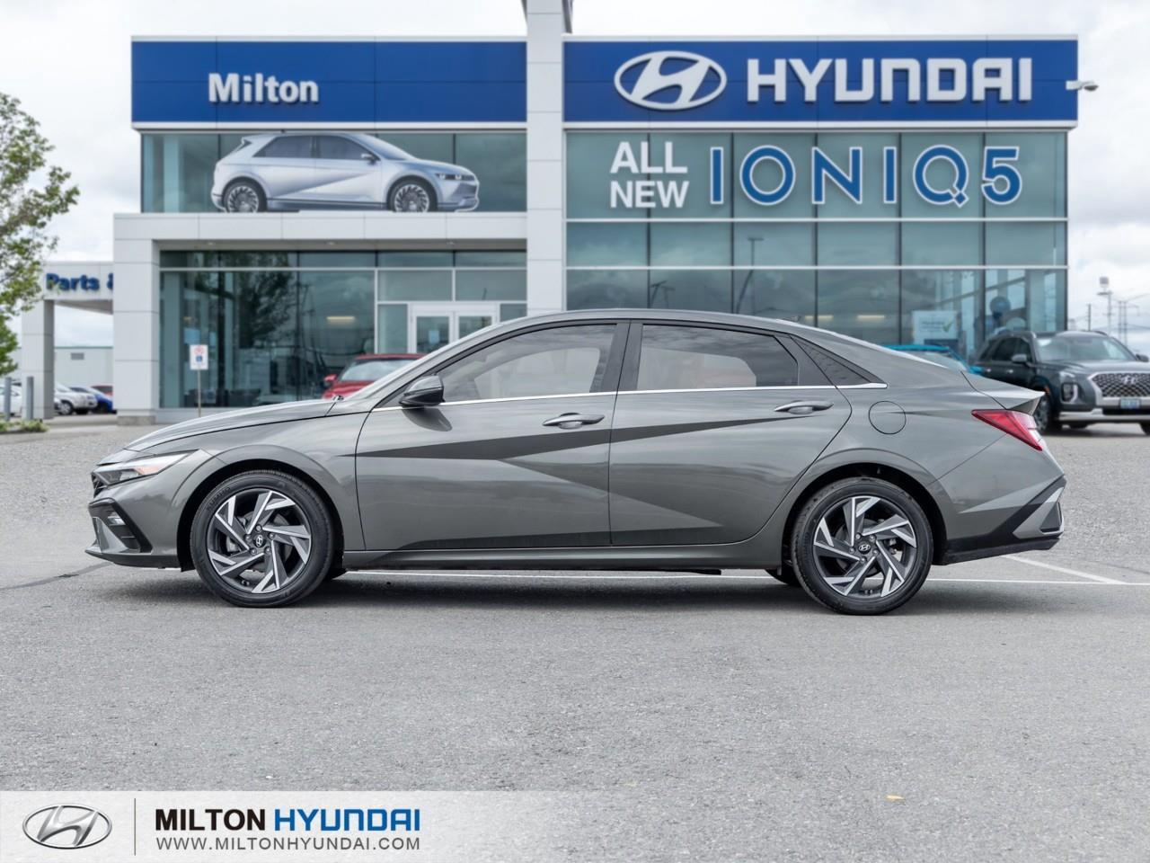 2025 Hyundai Elantra Luxury 4dr Sedan Photo