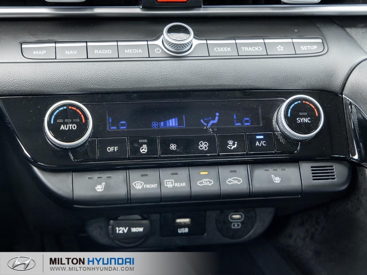 2025 Hyundai Elantra Luxury 4dr Sedan Photo