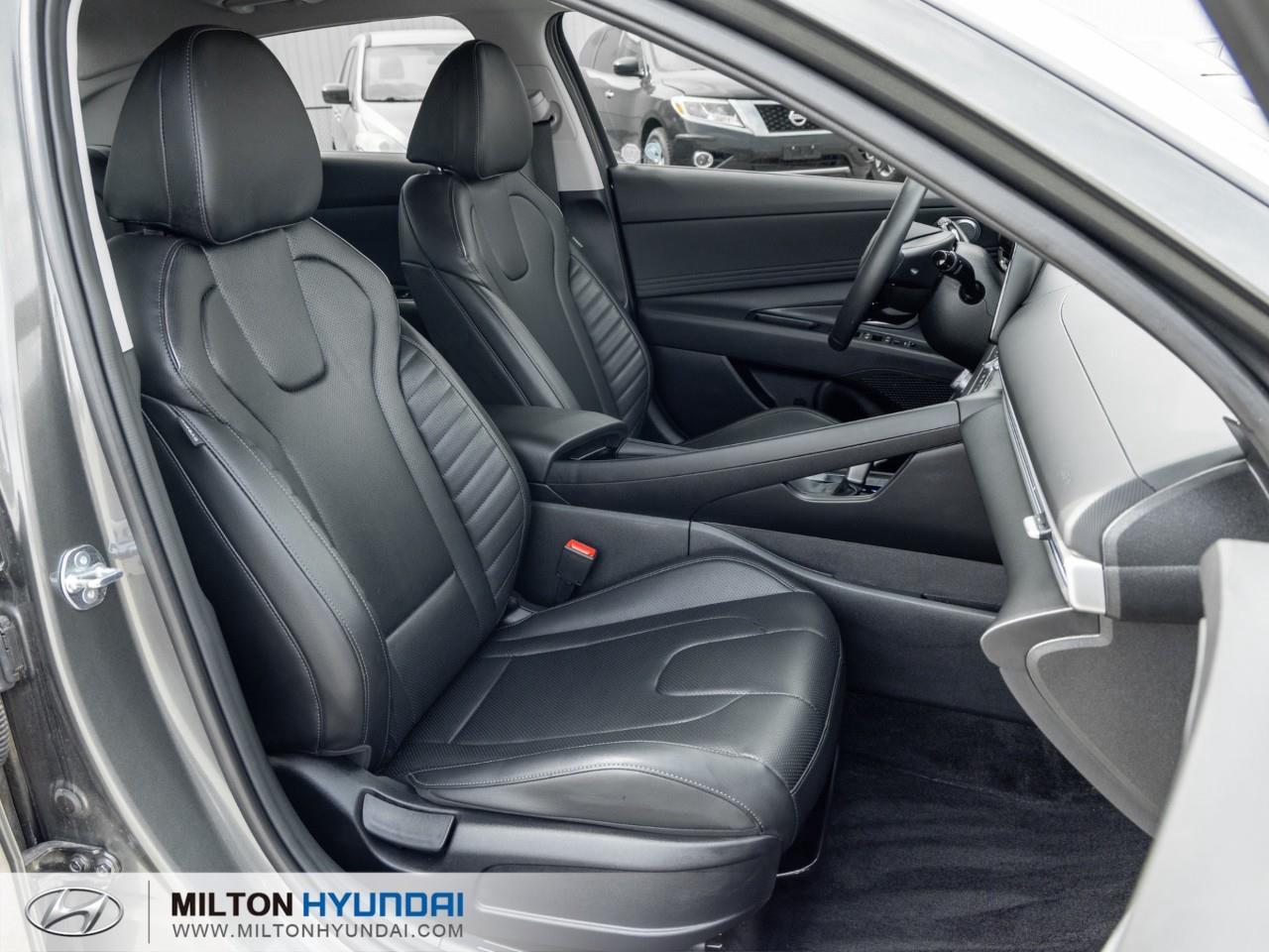 2025 Hyundai Elantra Luxury 4dr Sedan Photo