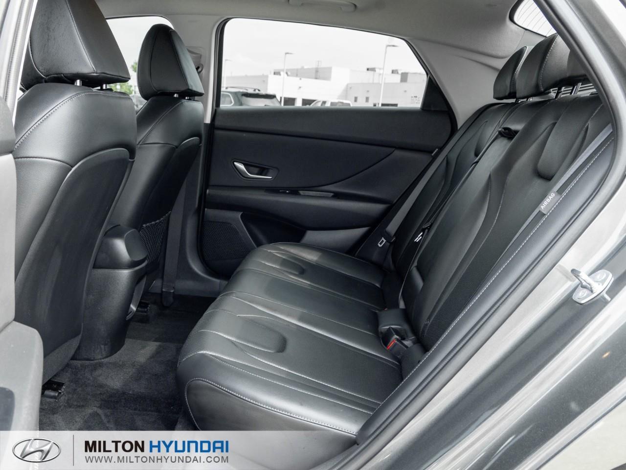 2025 Hyundai Elantra Luxury 4dr Sedan Photo