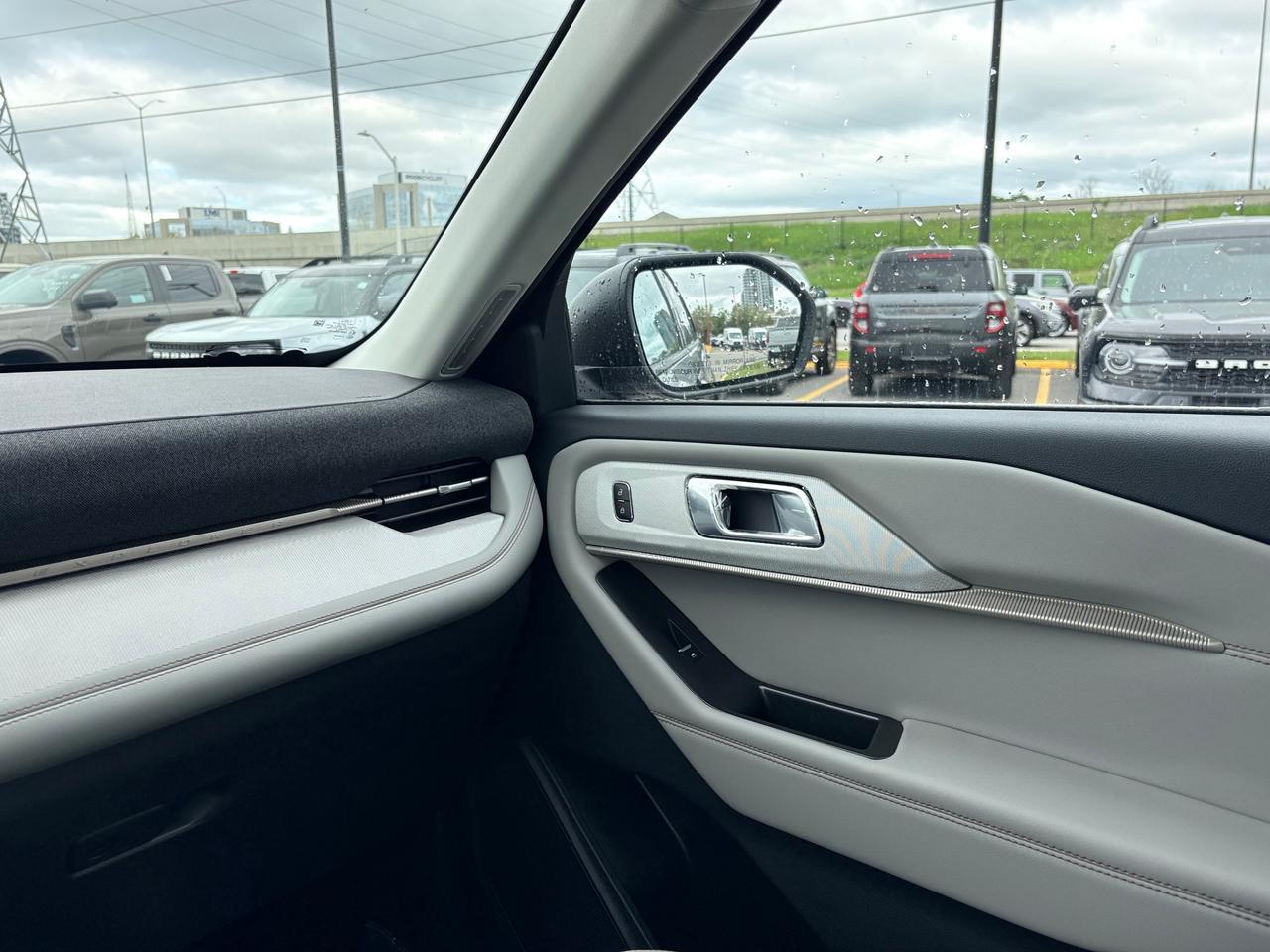 2026 Ford Explorer  Photo