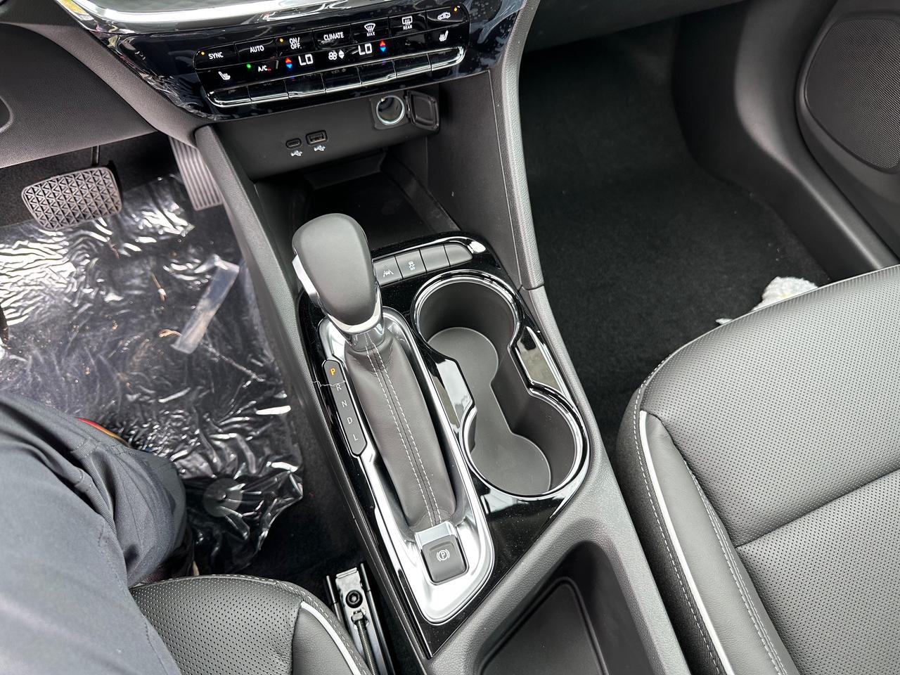 2026 Buick Encore GX Avenir 4dr All-Wheel Drive Photo