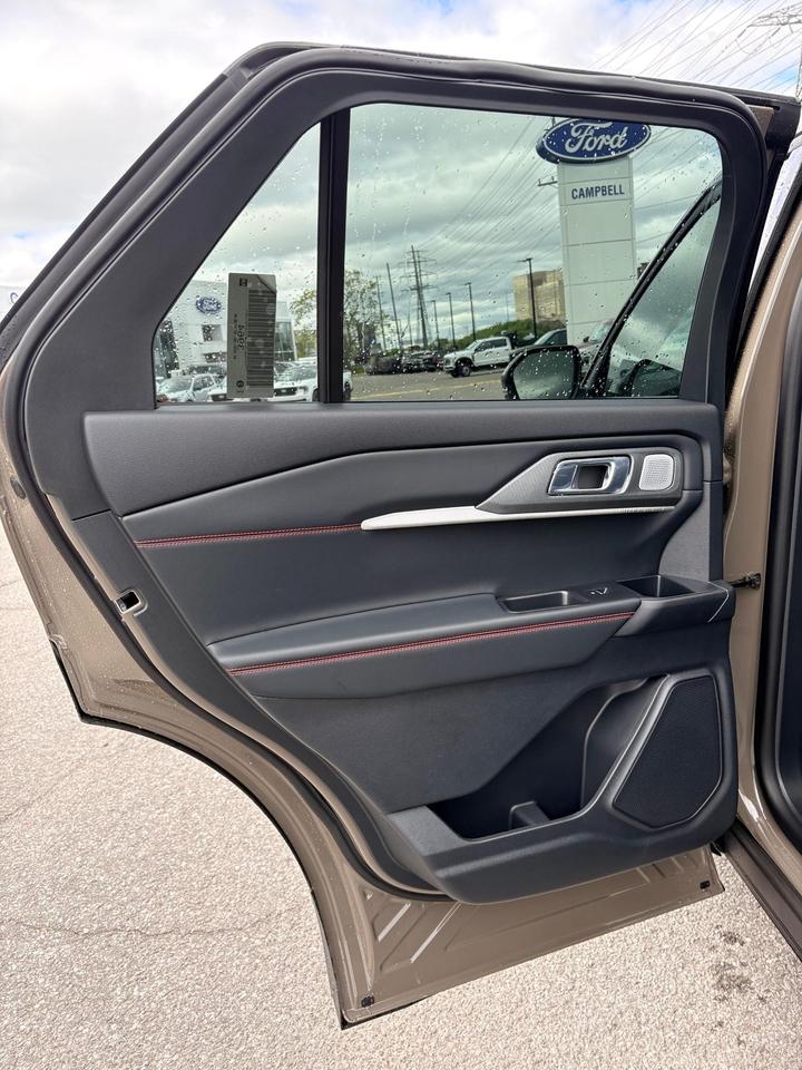 2026 Ford Explorer ST 4dr 4x4 Photo