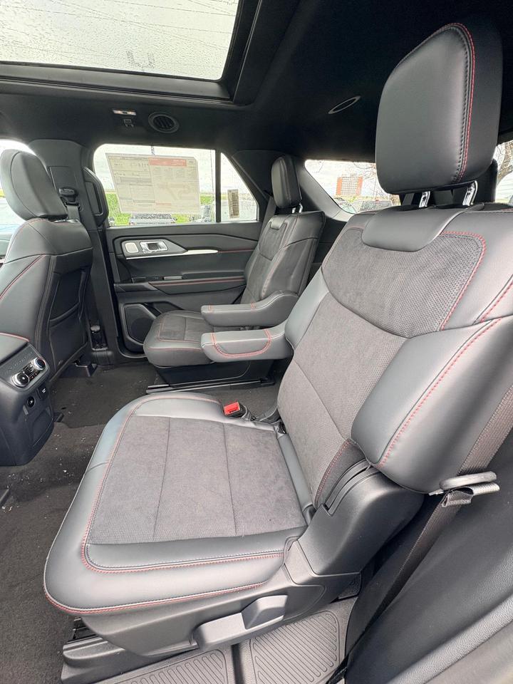 2026 Ford Explorer ST 4dr 4x4 Photo