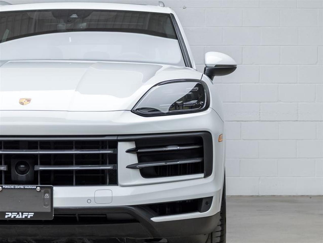 2024 Porsche Cayenne  Photo
