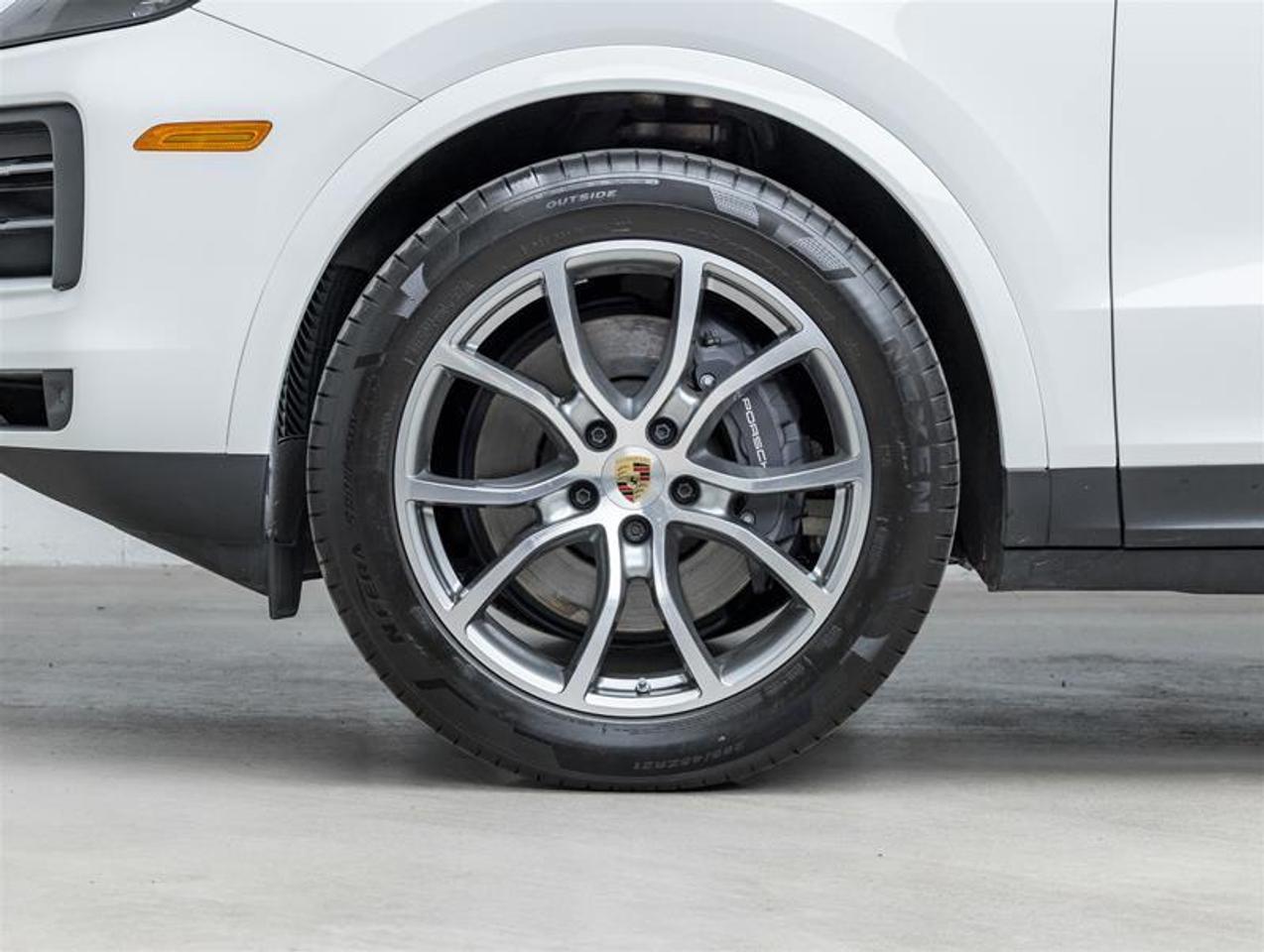 2024 Porsche Cayenne  Photo