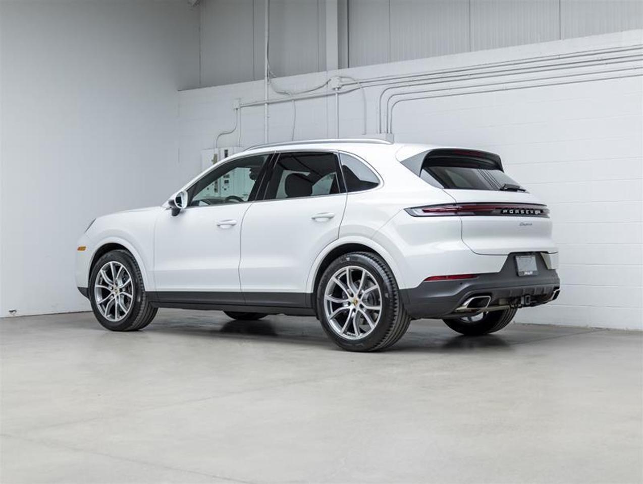 2024 Porsche Cayenne  Photo