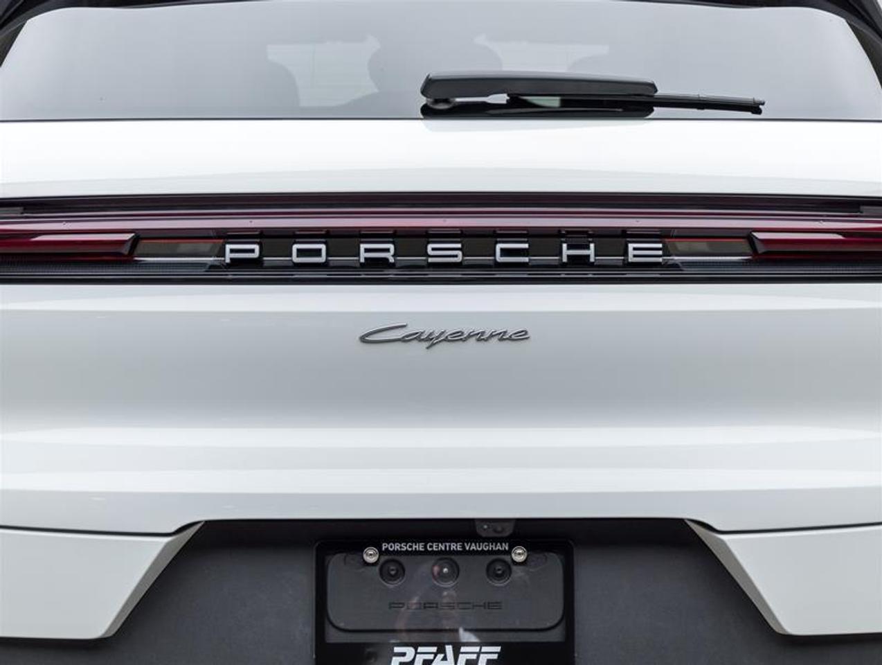 2024 Porsche Cayenne  Photo