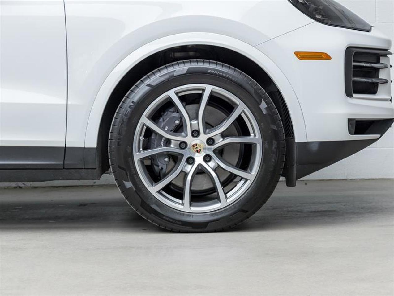 2024 Porsche Cayenne  Photo