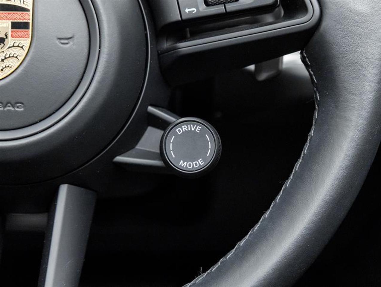 2024 Porsche Cayenne  Photo