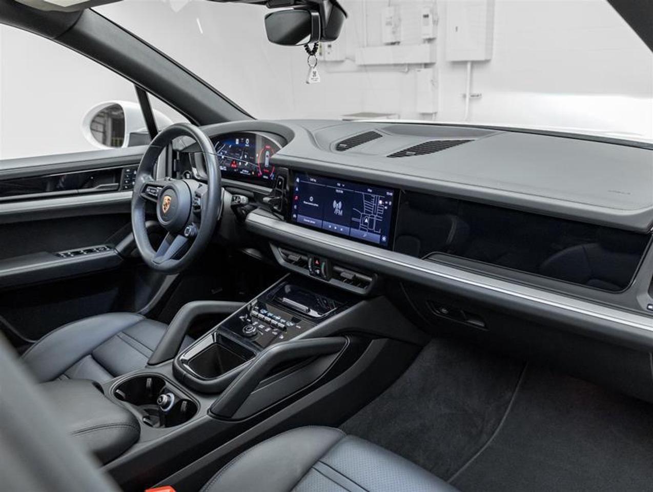 2024 Porsche Cayenne  Photo