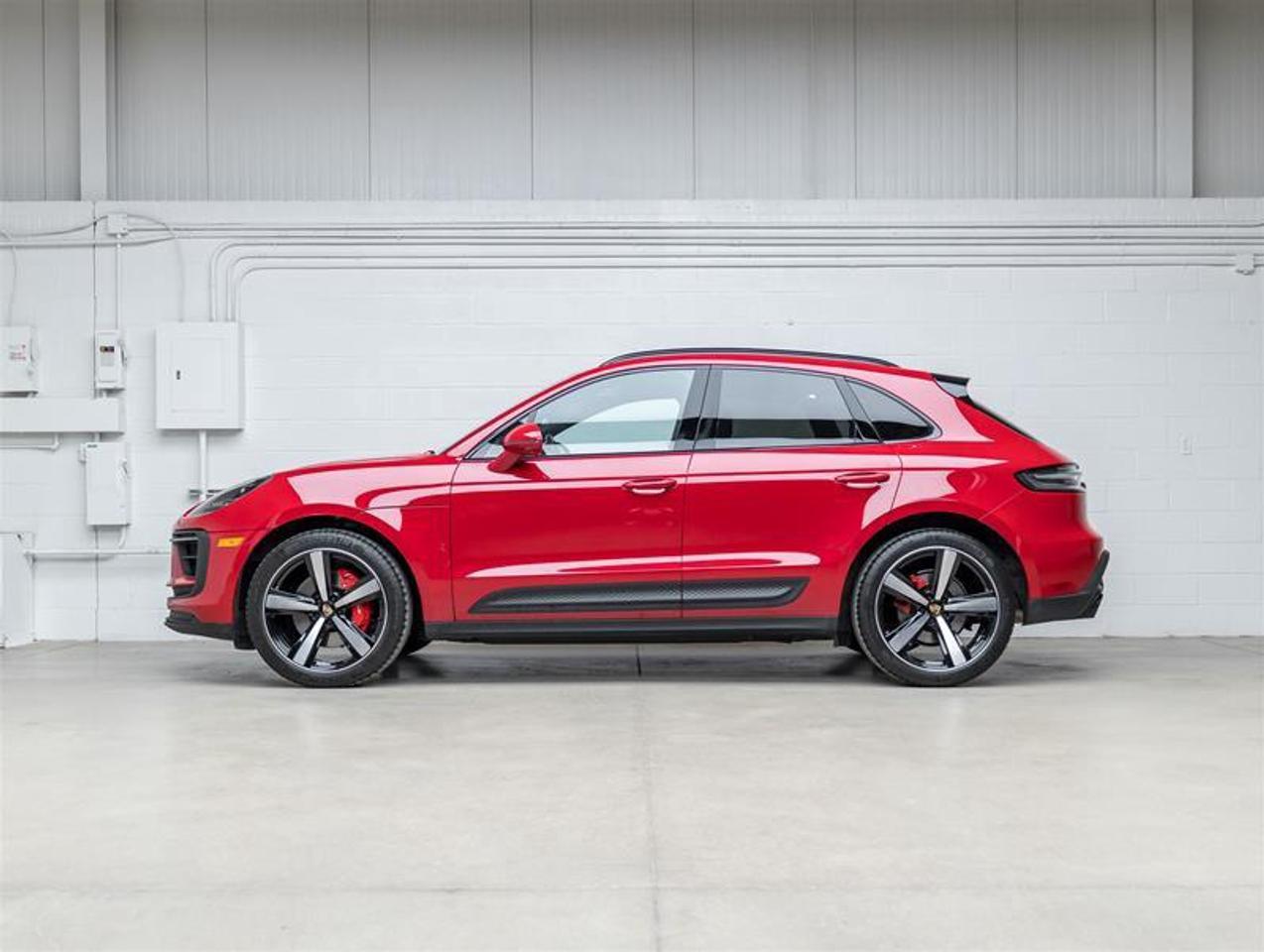 2023 Porsche Macan  Photo
