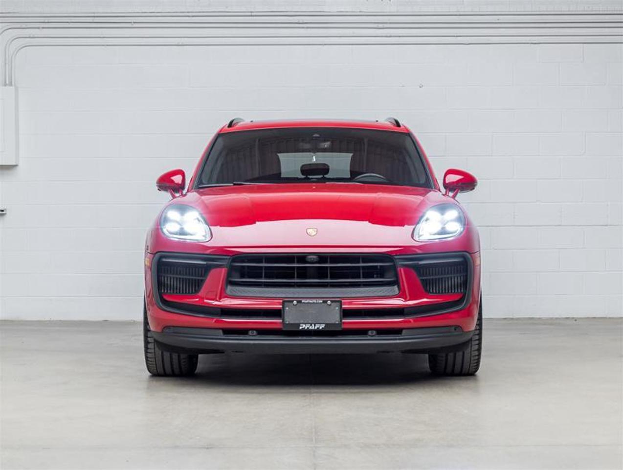 2023 Porsche Macan  Photo