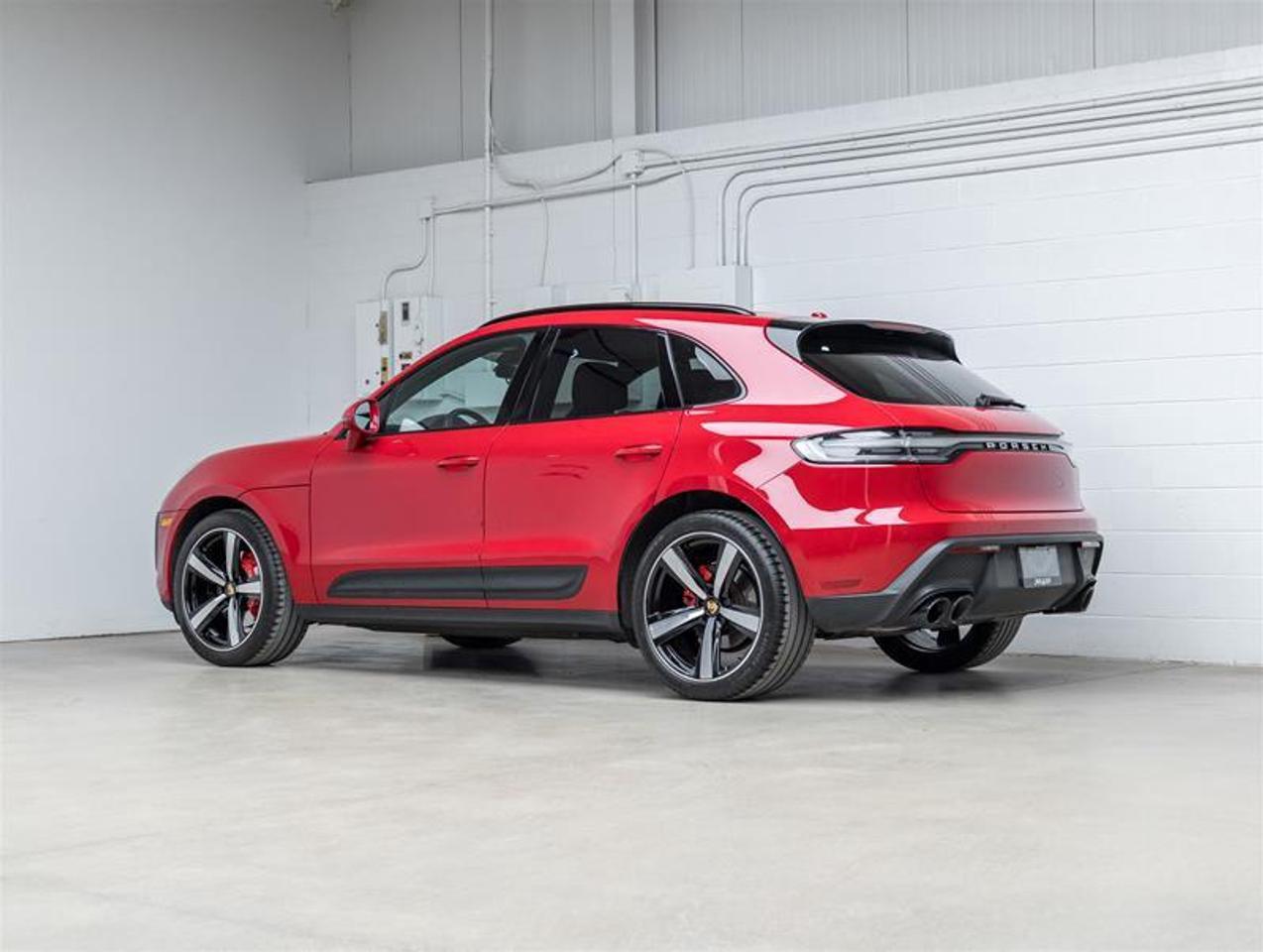 2023 Porsche Macan  Photo