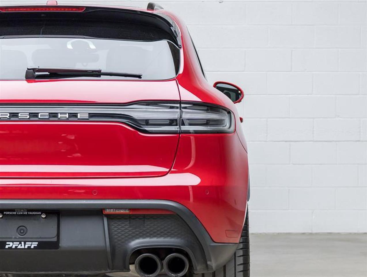 2023 Porsche Macan  Photo