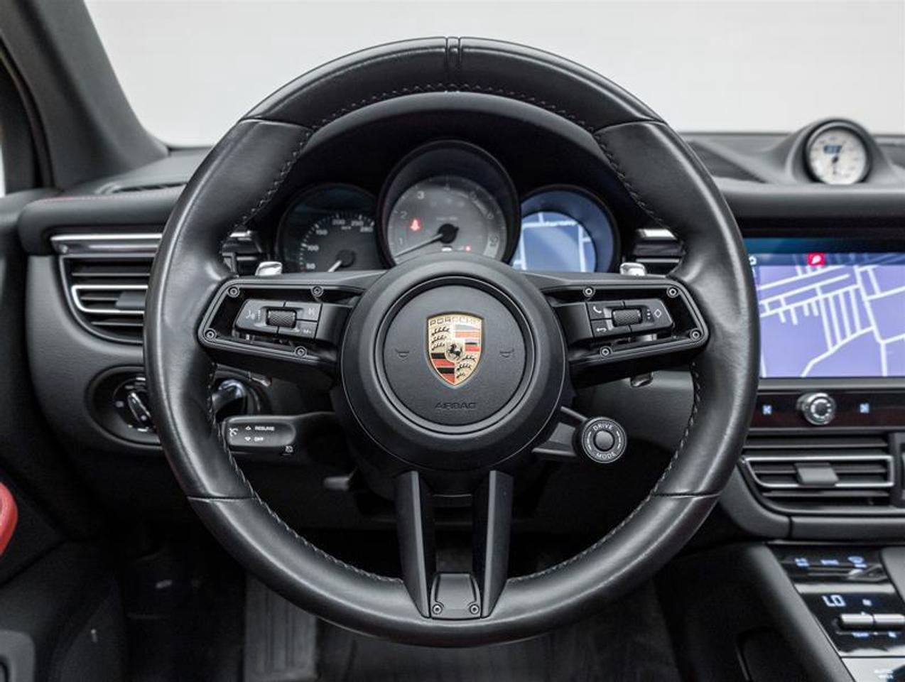 2023 Porsche Macan  Photo