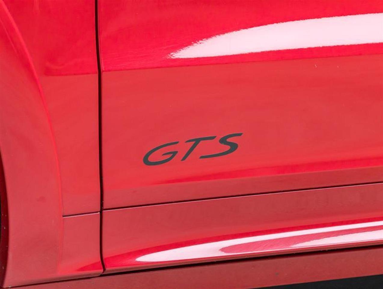2023 Porsche Cayenne  Photo