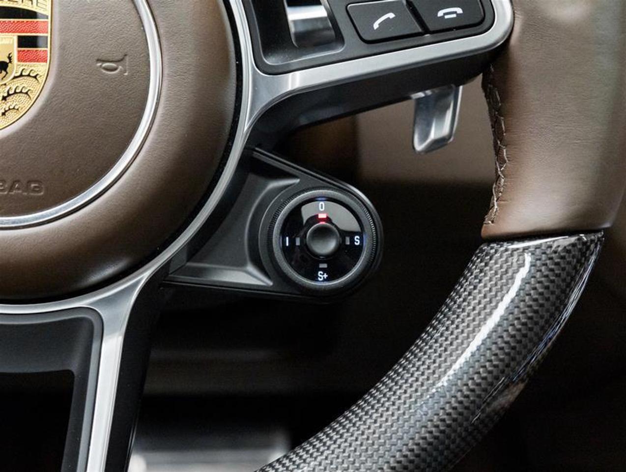 2023 Porsche Cayenne  Photo