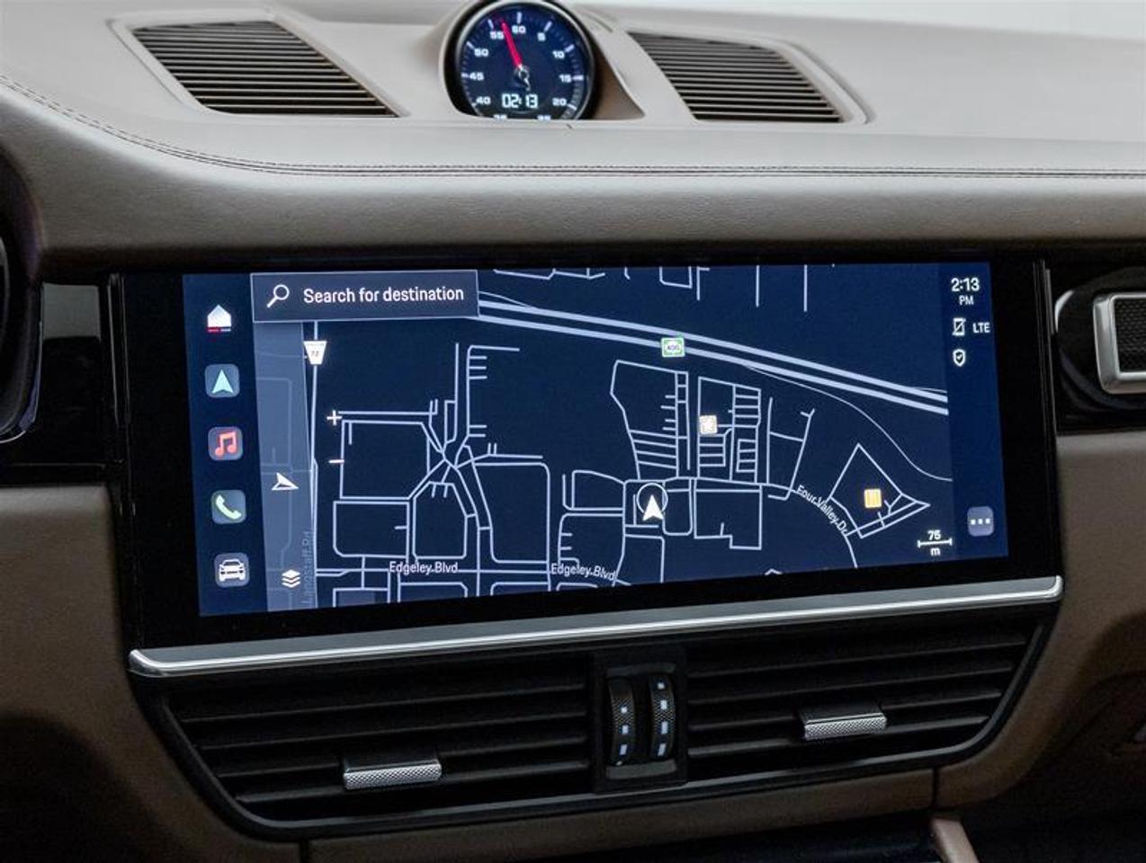 2023 Porsche Cayenne  Photo