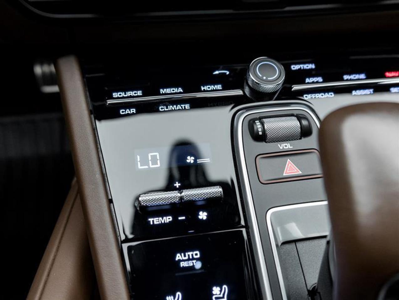 2023 Porsche Cayenne  Photo
