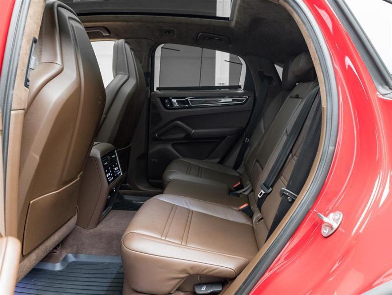 2023 Porsche Cayenne  Photo