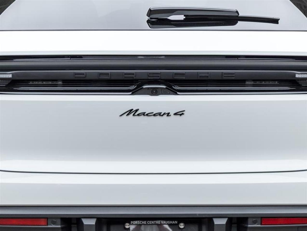 2026 Porsche Macan  Photo