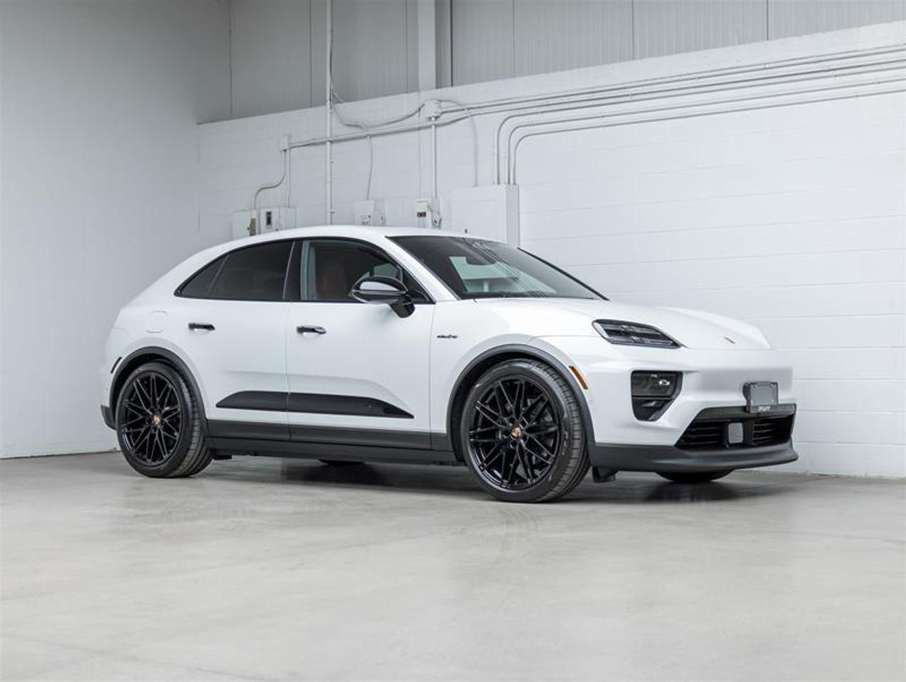2026 Porsche Macan  Photo