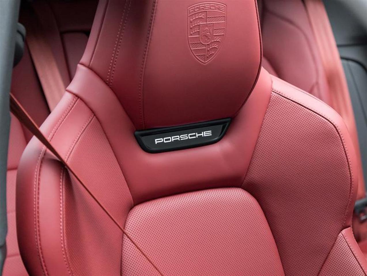 2026 Porsche Macan  Photo
