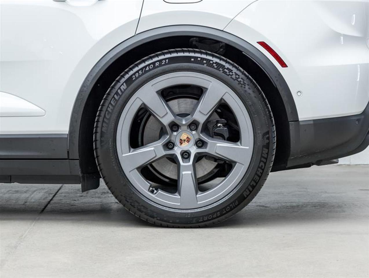 2026 Porsche Macan  Photo