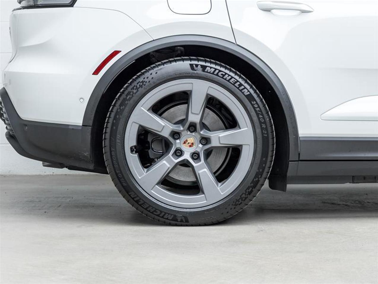 2026 Porsche Macan  Photo