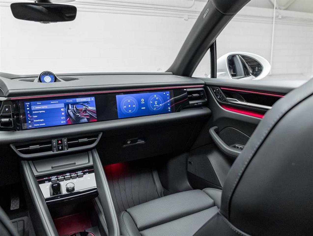 2026 Porsche Macan  Photo